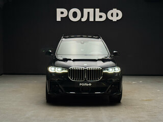 2021 BMW X7 40i I (G07), чёрный, 6290000 рублей, вид 2