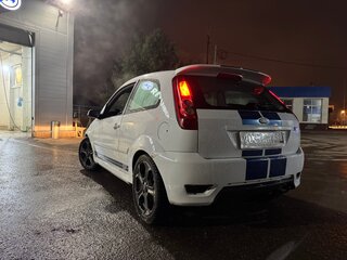 2008 Ford Fiesta ST V Рестайлинг, белый, 600000 рублей, вид 5