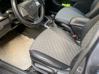 2019 Hyundai Solaris II, серый, 900000 рублей, вид 4