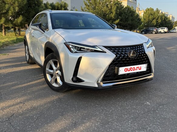 2020 Lexus UX 250h I, белый, 3280000 рублей