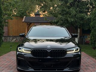 2023 BMW 5 серии 530e VII (G30/G31/G38) Рестайлинг, чёрный, 5500000 рублей, вид 2