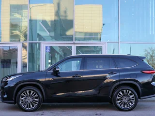 2025 Toyota Highlander IV (XU70), чёрный, 5490000 рублей, вид 4