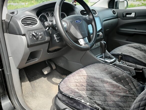 2010 Ford Focus II Рестайлинг, чёрный, 550000 рублей - вид 12