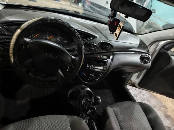 2003 Ford Focus I Рестайлинг, серебристый, 125000 рублей - вид 9