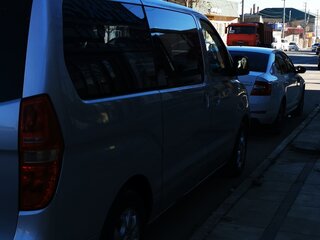 2008 Hyundai H-1 II, серебристый, 1450000 рублей, вид 2