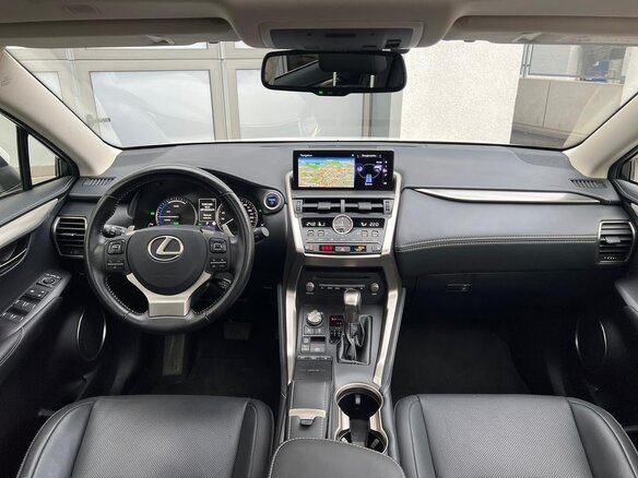 2019 Lexus NX 300h I Рестайлинг, белый, 4100000 рублей - вид 4