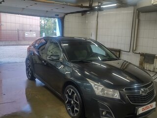 2014 Chevrolet Cruze I Рестайлинг, чёрный, 900000 рублей, вид 2
