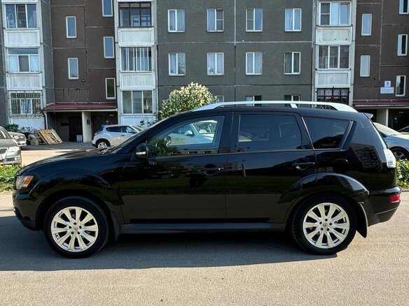 2010 Mitsubishi Outlander II Рестайлинг, чёрный, 1270000 рублей - вид 6