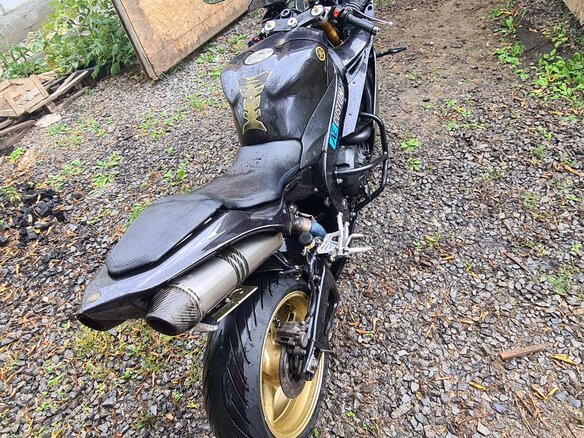 2008 Yamaha YZF-R1, чёрный, 900000 рублей - вид 1