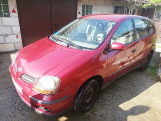 2001 Nissan Almera Tino I, пурпурный, 232500 рублей, вид 3