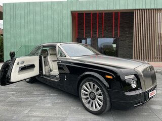 2010 Rolls-Royce Phantom VII, чёрный, 33600000 рублей, вид 4