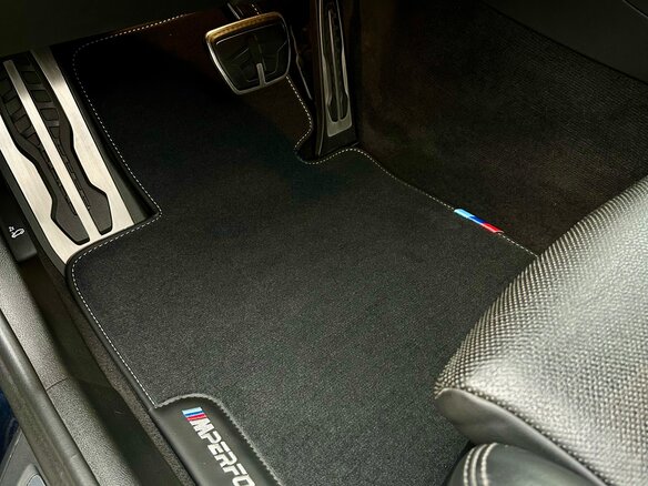 2018 BMW 5 серии M550d xDrive VII (G30/G31/G38), синий, 4880000 рублей - вид 35
