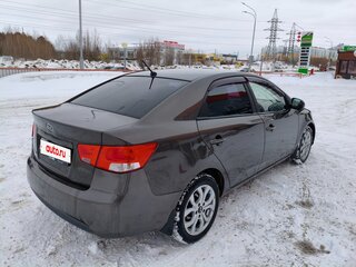 2011 Kia Cerato 6-speed II, коричневый, 650000 рублей, вид 3