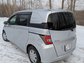 2010 Honda Freed I, серебристый, 1100000 рублей, вид 4