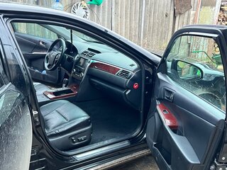2012 Toyota Camry VII (XV50), чёрный, 1700000 рублей, вид 3