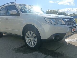 2011 Subaru Forester III Рестайлинг, белый, 1580000 рублей, вид 2