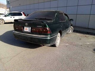 1998 Toyota Vista V (V50), зелёный, 480000 рублей, вид 5
