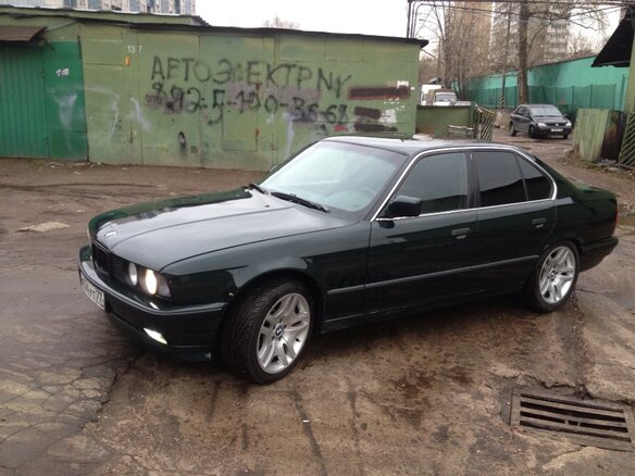 1992 BMW 5 серии 535i III (E34), зелёный - вид 1