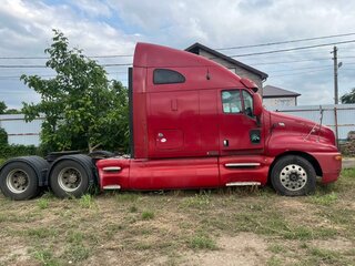 2003 Kenworth T2000, красный, 1900000 рублей, вид 1