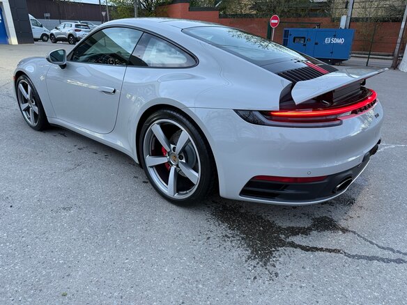 2020 Porsche 911 Carrera S VIII (992), серебристый, 11000000 рублей - вид 8