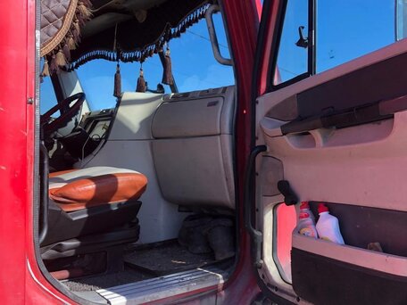 2003 Freightliner Columbia, красный, 2400000 рублей, вид 5