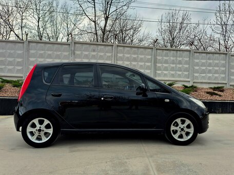 2004 Mitsubishi Colt VI (Z20/Z30), чёрный, 530000 рублей, вид 2