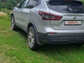 2020 Nissan Qashqai II Рестайлинг, серебристый, 1950000 рублей, вид 1