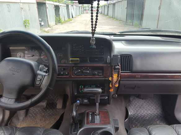 1997 Jeep Grand Cherokee I (ZJ) Рестайлинг, серебристый - вид 8