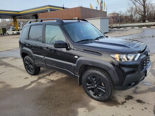 2023 Lada (ВАЗ) Niva Travel I, чёрный, 980000 рублей, вид 2