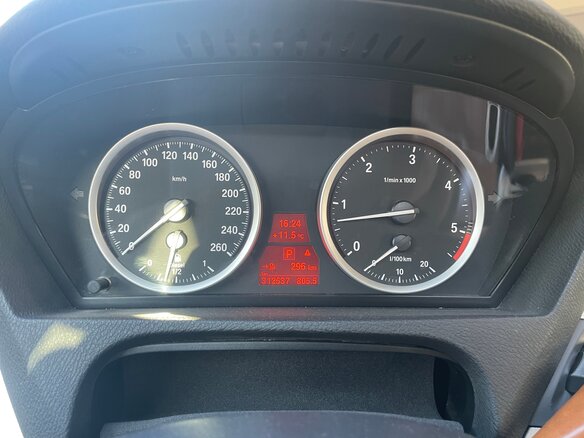 2008 BMW X6 35d I (E71), белый, 2000000 рублей - вид 21