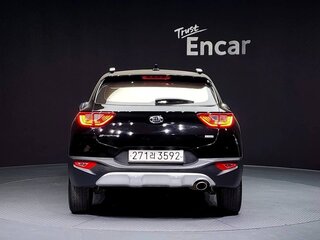 2020 Kia Stonic I Рестайлинг, чёрный, 1380000 рублей, вид 4