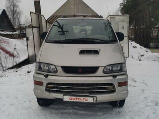1998 Mitsubishi Space Gear I Рестайлинг, серебристый, 1100000 рублей, вид 1