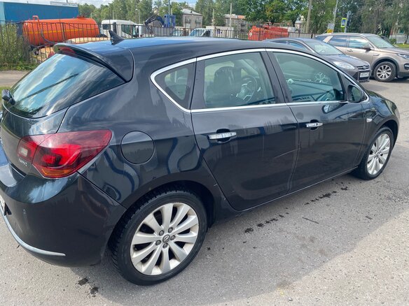 2013 Opel Astra J Рестайлинг, чёрный, 960000 рублей - вид 6