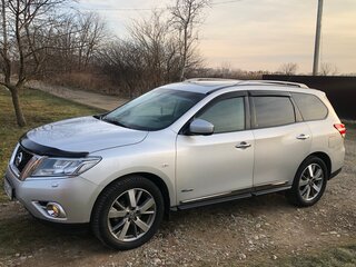 2015 Nissan Pathfinder IV, серебристый, 1300000 рублей, вид 1