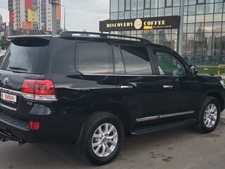 2015 Toyota Land Cruiser 200 Series Рестайлинг 2, чёрный, 6000000 рублей, вид 4