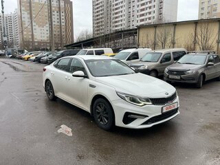 2020 Kia Optima IV Рестайлинг, белый, 1587000 рублей, вид 5