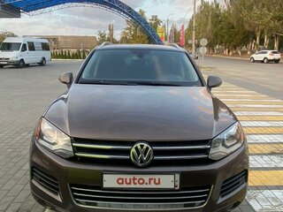 2013 Volkswagen Touareg II, коричневый, 2000000 рублей, вид 2