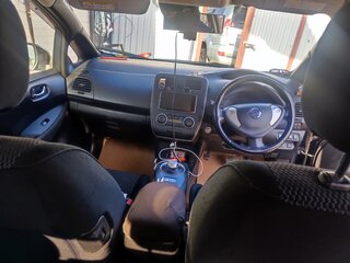 2016 Nissan Leaf I (ZE0/AZE0), чёрный, 615000 рублей, вид 1