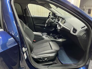 2020 BMW 1 серии 118d III (F40), синий, 2850000 рублей, вид 5