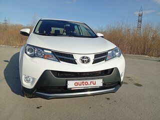 2013 Toyota RAV4 IV (XA40), белый, 2600000 рублей, вид 1