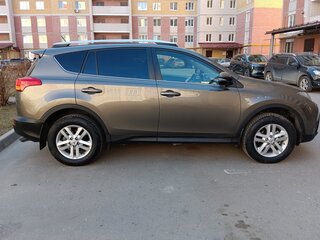 2014 Toyota RAV4 IV (XA40), коричневый, 2000000 рублей, вид 4