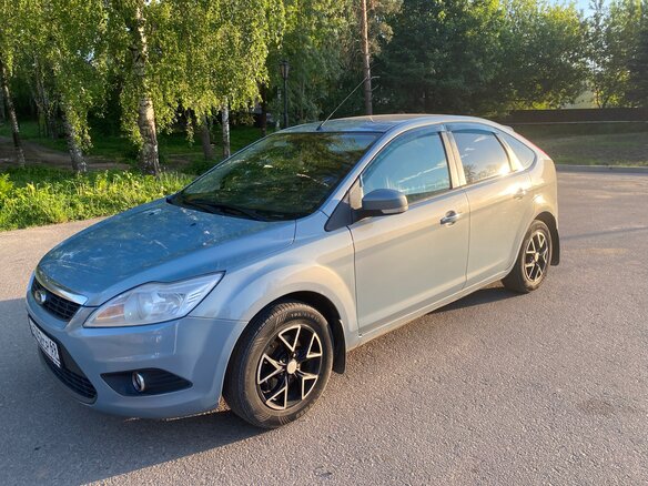 2009 Ford Focus II Рестайлинг, серый, 500000 рублей - вид 1