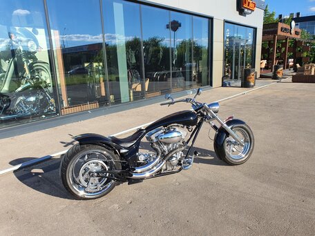 2017 Harley-Davidson Breakout, чёрный, 2500000 рублей, вид 2