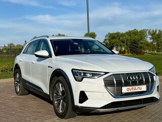 2019 Audi e-tron 50 I, белый, 4350000 рублей, вид 2
