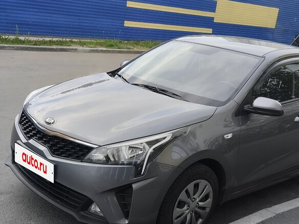 2021 Kia Rio IV Рестайлинг, серый, 1850000 рублей