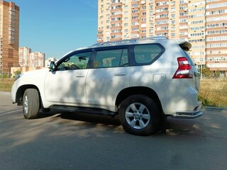 2015 Toyota Land Cruiser Prado 6-speed 150 Series Рестайлинг 1, белый, 4250000 рублей, вид 2