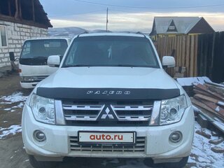 2011 Mitsubishi Pajero IV Рестайлинг 1, белый, 2500000 рублей, вид 2