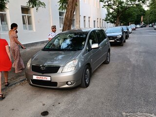 2002 Toyota Corolla Verso I, золотистый, 440000 рублей, вид 2