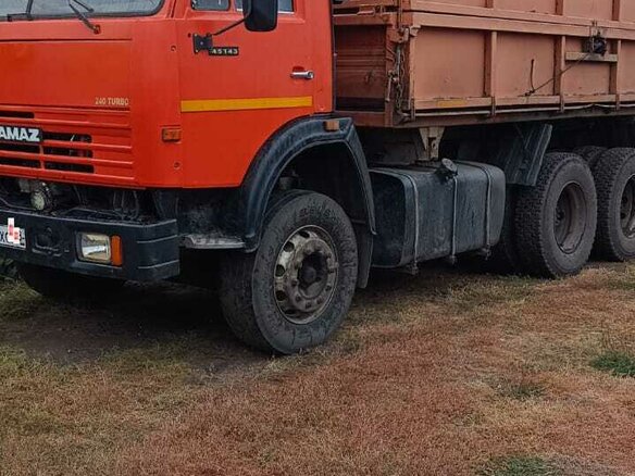 2006 КамАЗ 45143, оранжевый, 2730000 рублей - вид 4