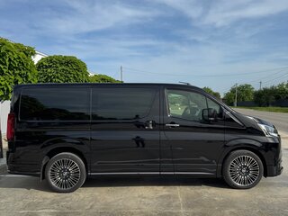 2020 Toyota HiAce H300, чёрный, 7400000 рублей, вид 4